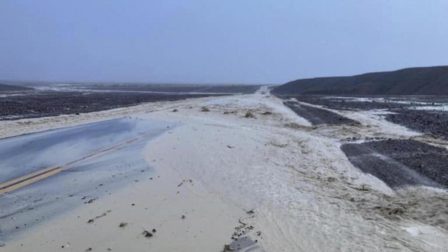 Record floods strand 1K people in Death Valley National Park