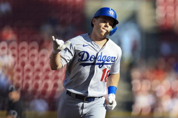 Gonsolin wins 9th, Freeman drives in 5 as Dodgers down Reds