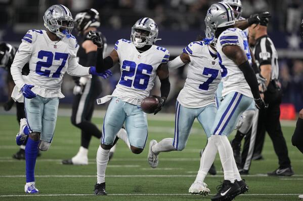 Prescott, Cowboys win 40-34, make Eagles wait on top seed