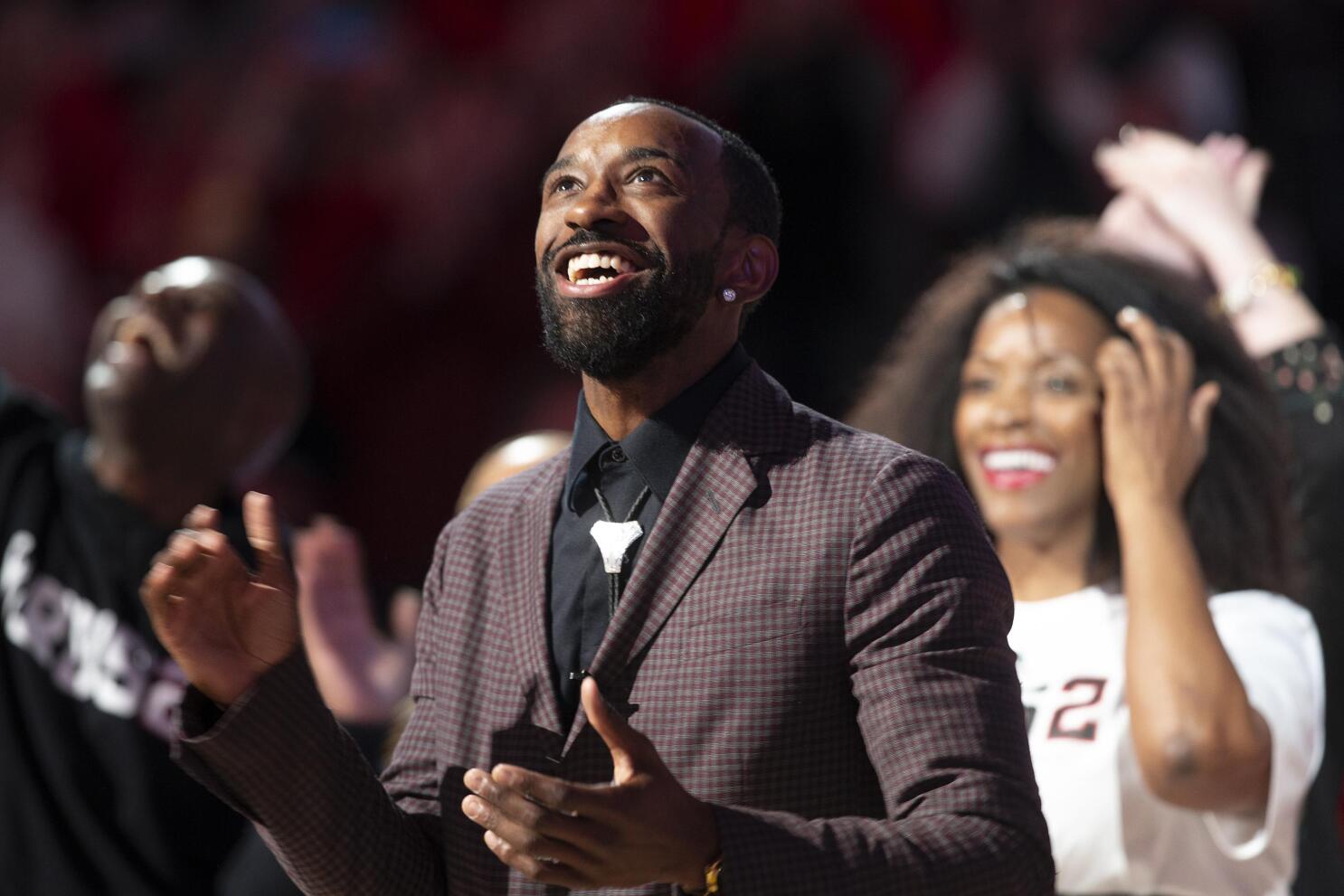 Louisville Men's Basketball to Retire Russ Smith's No. 2 Jersey - Sports  Illustrated Louisville Cardinals News, Analysis and More