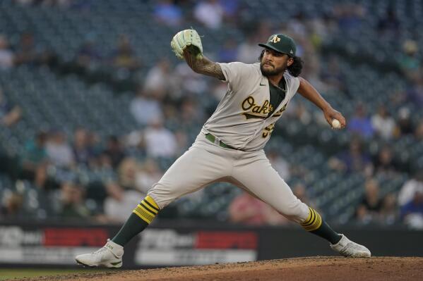 Manaea throws CG, Moreland homers as A's blank Mariners 6-0