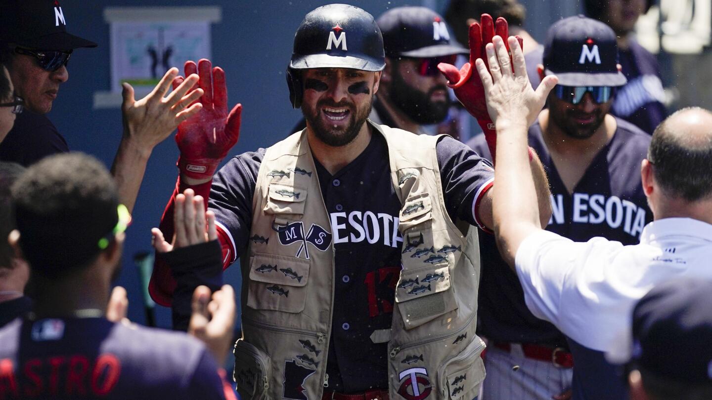 Twins handed brutal Joey Gallo injury update