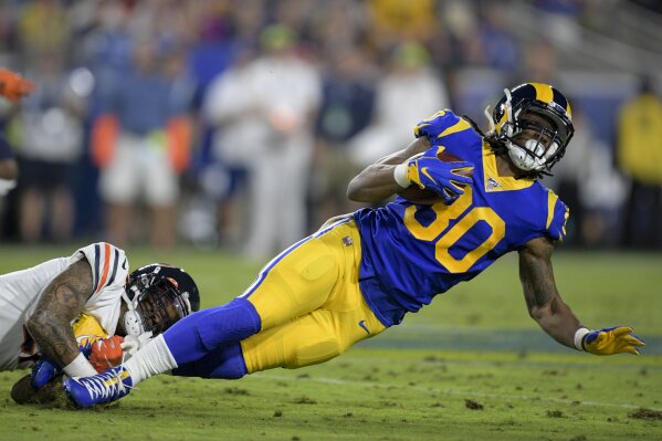 Gurley, Brown help Rams ground out 17-7 win over Bears