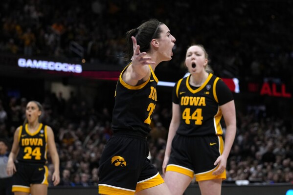 Caitlin Clark's next big move could be helping Indiana Fever end seven-year  WNBA playoff drought | AP News