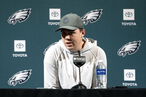 Eagles offensive coordinator Kellen Moore's future a hot topic at the Super  Bowl | AP News