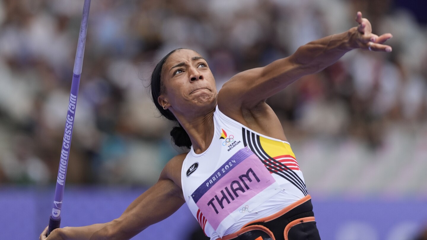 De Belgische Nafissatou Thiam schreef geschiedenis door haar derde opeenvolgende gouden medaille te winnen op de zevenkamp