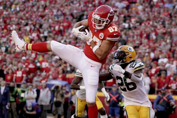 Chiefs edge Rodgers-less Packers 13-7 in defensive slugfest