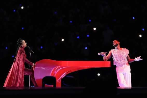 Alicia Keys, left, and Usher perform during halftime of the NFL Super Bowl 58 football game between the San Francisco 49ers and the Kansas City Chiefs, Sunday, Feb. 11, 2024, in Las Vegas. (APPhoto/Eric Gay)