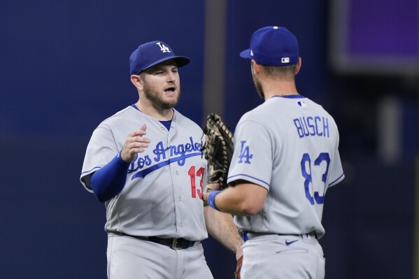 Ryan Pepiot takes perfect game into 7th inning as Dodgers beat