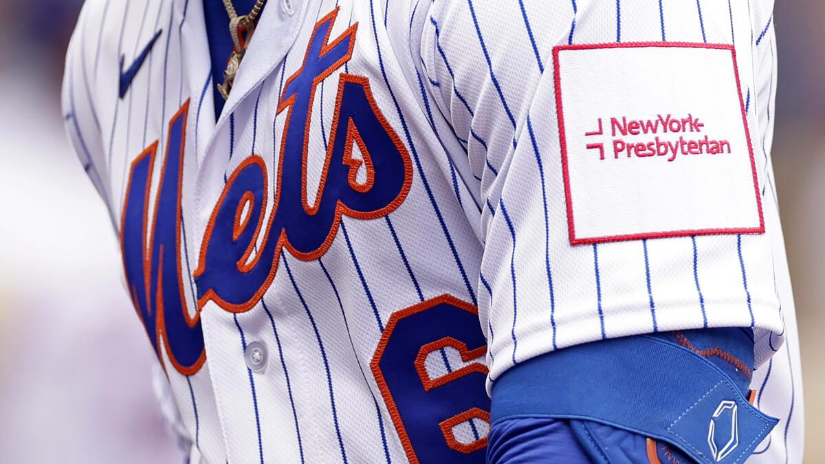 Mets debut new NewYork-Presbyterian Hospital ad patch featuring blue and  orange - Newsday