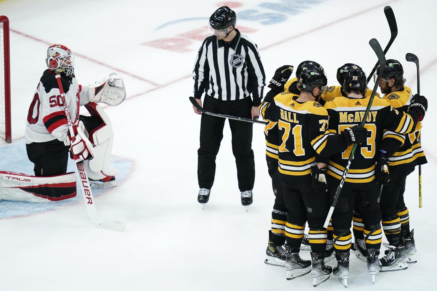 Patrice Bergeron's clutch goal helps Bruins take down Devils