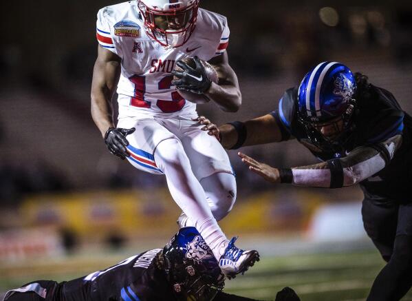 BYU stops late SMU comeback try, wins New Mexico Bowl