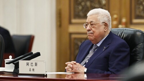 マフムード・アッバス・パレスチナ大統領が2023年6月15日木曜日、北京人民大会堂で李昌中国首相と会談に出席している。  (Jade Gao/Pool via AP)