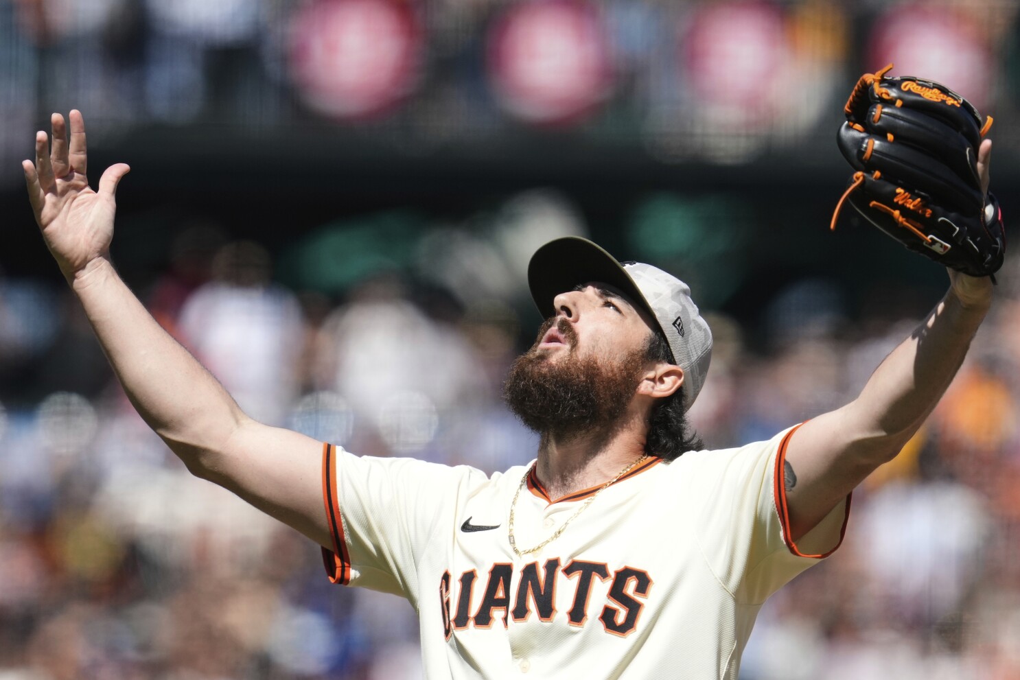 Heliot Ramos pega jonrón y hit decisivo en victoria de Gigantes 3-2 sobre Atléticos para barrer