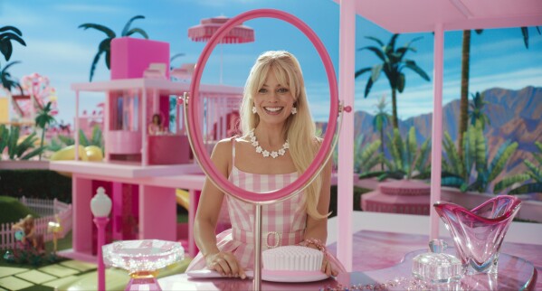 This image released by Warner Bros. Pictures shows Margot Robbie in a scene from 