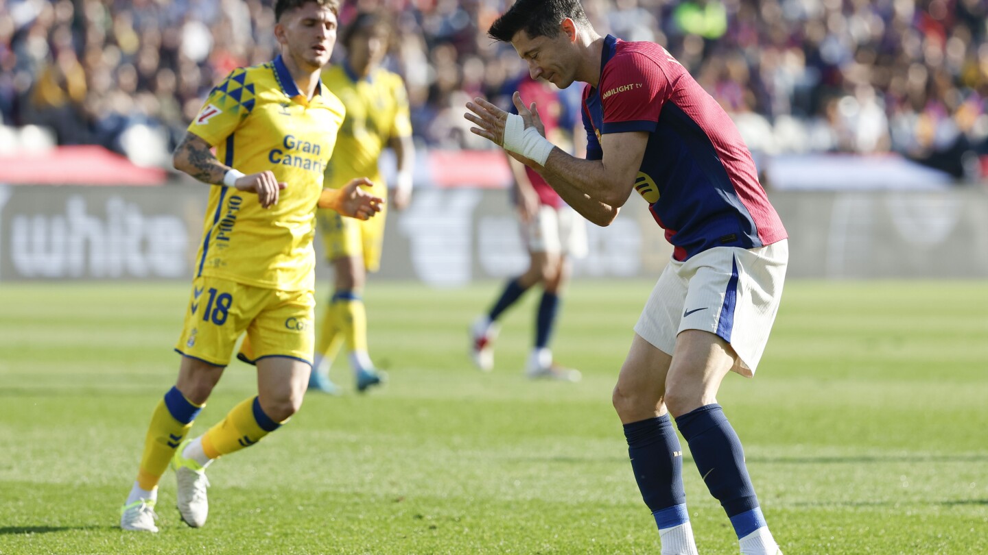 Barcelona Falls 2-1 to Las Palmas in La Liga