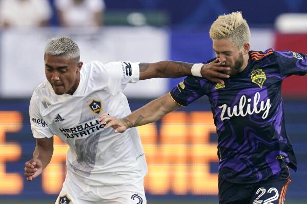 LA Galaxy fall to Sounders for fifth consecutive loss without Chicharito