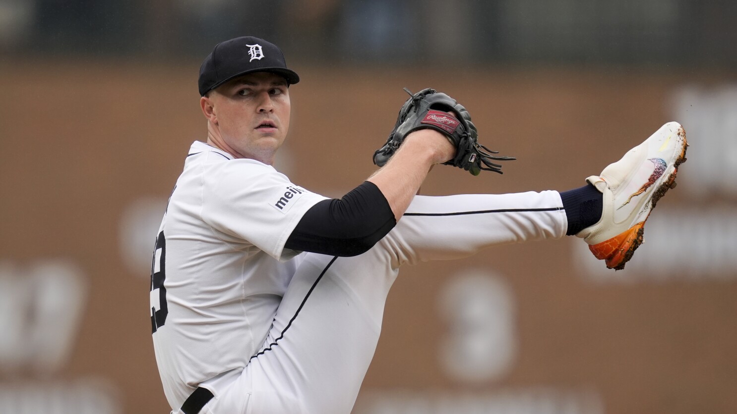 Skubal allows two hits in seven scoreless as Tigers continue postseason push by beating Rays
