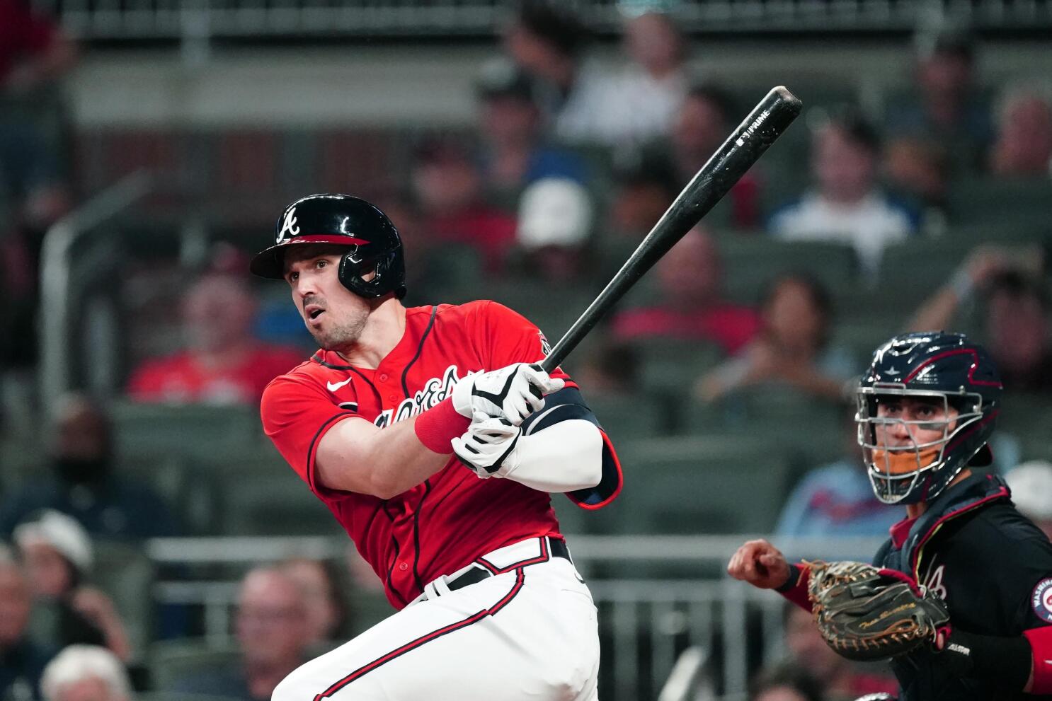 Duvall helps Braves beat Nats 8-4, move closer in NL East