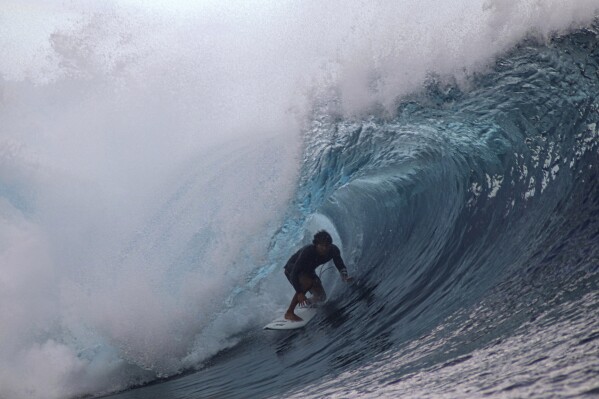 Surfing is life: Senior Japanese surfer inspires Fujisawa's surf culture by  catching waves at 90