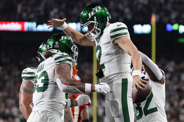 Jets' Zach Wilson shows critics a glimpse of what he's capable of doing. Now  he needs to do it again