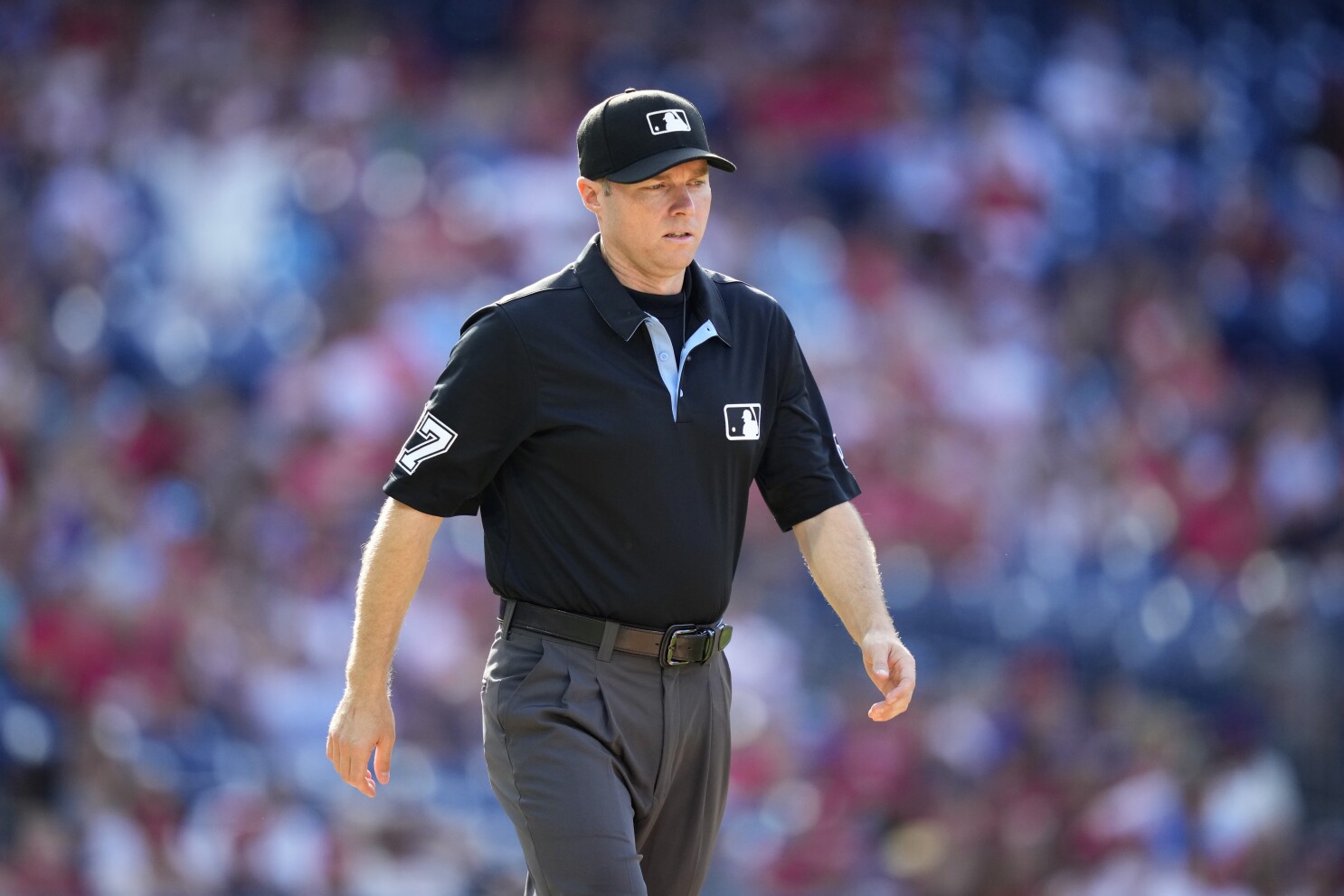 First-Base Umpires Call Them as They Hear Them - The New York Times