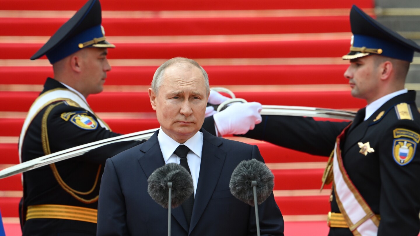 Докато Путин започва нов 6-годишен мандат, той навлиза в нова ера на изключителна власт в Русия