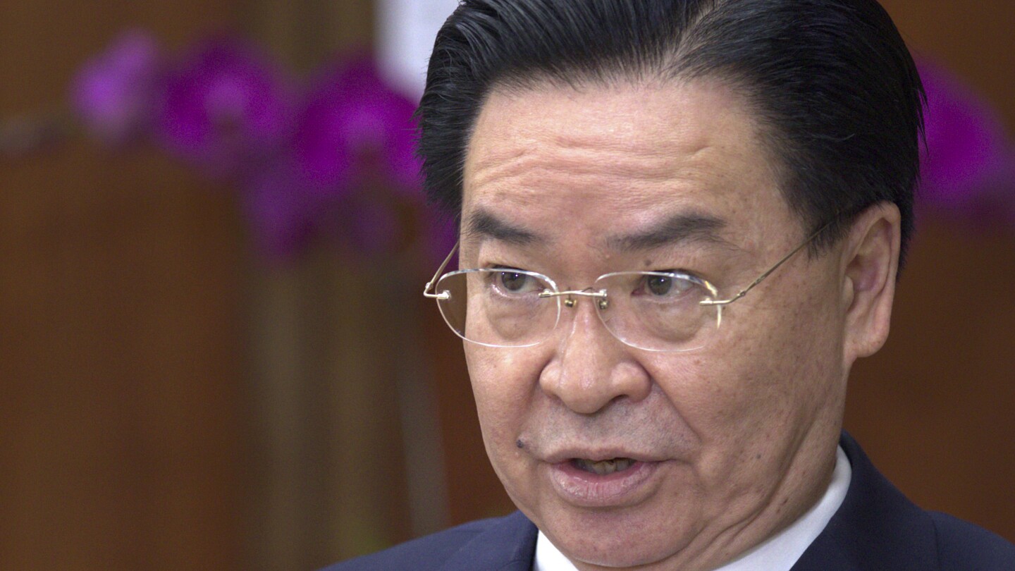 Външният министър на Тайван казва, че Китай и Русия взаимно се подкрепят „експанзионизма“