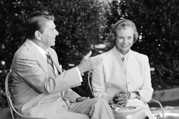 FILE - President Reagan presents his Supreme Court nominee Sandra Day O'Connor to members of the press in the Rose Garden of the White House in Washington, in this July 15, 1981, photo, prior to their Oval Office meeting. (ĢӰԺ Photo/File)