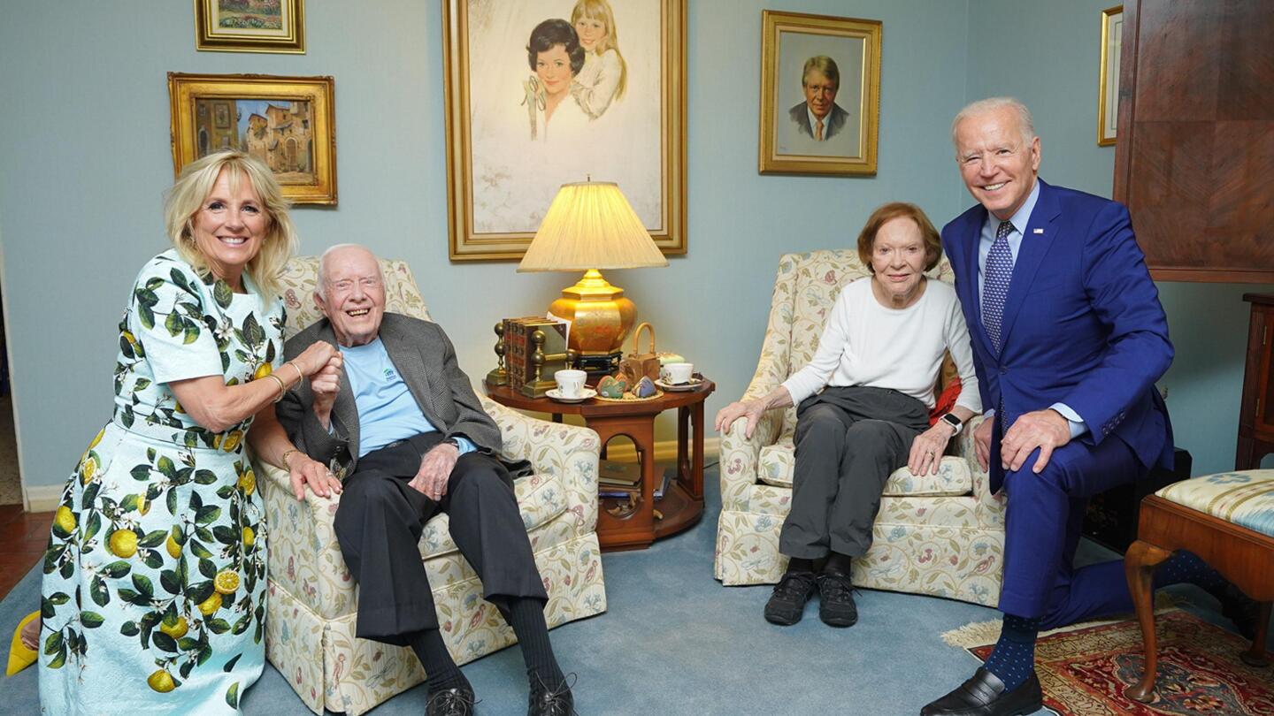 Smiling Jimmy Carter seen in photo from Biden visit AP News