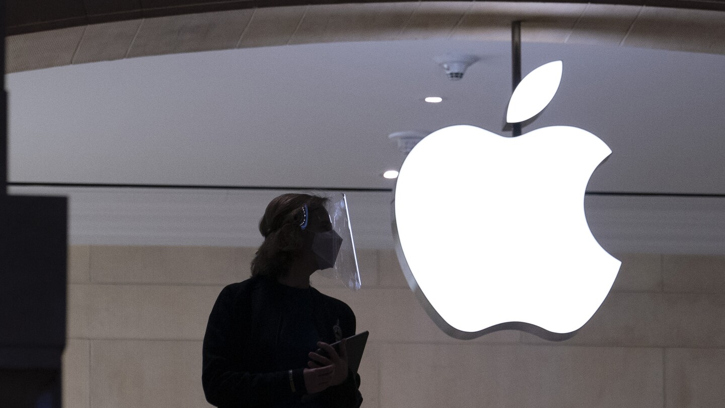 Apple has reached its first-ever union contract with retailer staff in Maryland