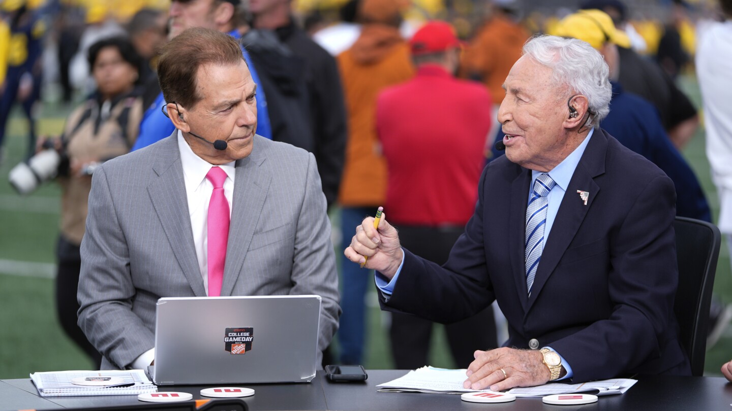 Lee Corso to retire from ESPN's 'College GameDay' after four-decade run
