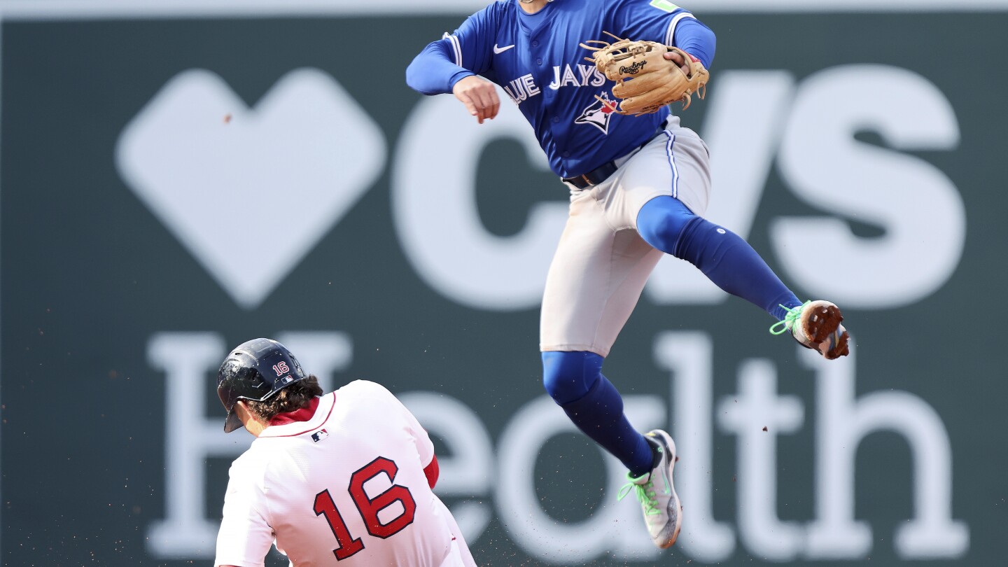 Red Sox rally to beat Blue Jays 4-3 in 10th