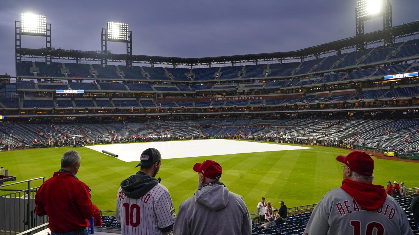 World Series rainout, Astros-Phils to play Game 3 Tuesday