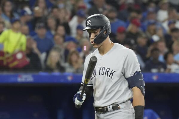 Blue Jays beat Yankees 3-2 in 10; Judge stalled at 60 homers