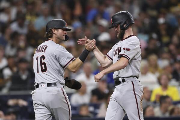 Padres use 8th inning rally to down D'Backs