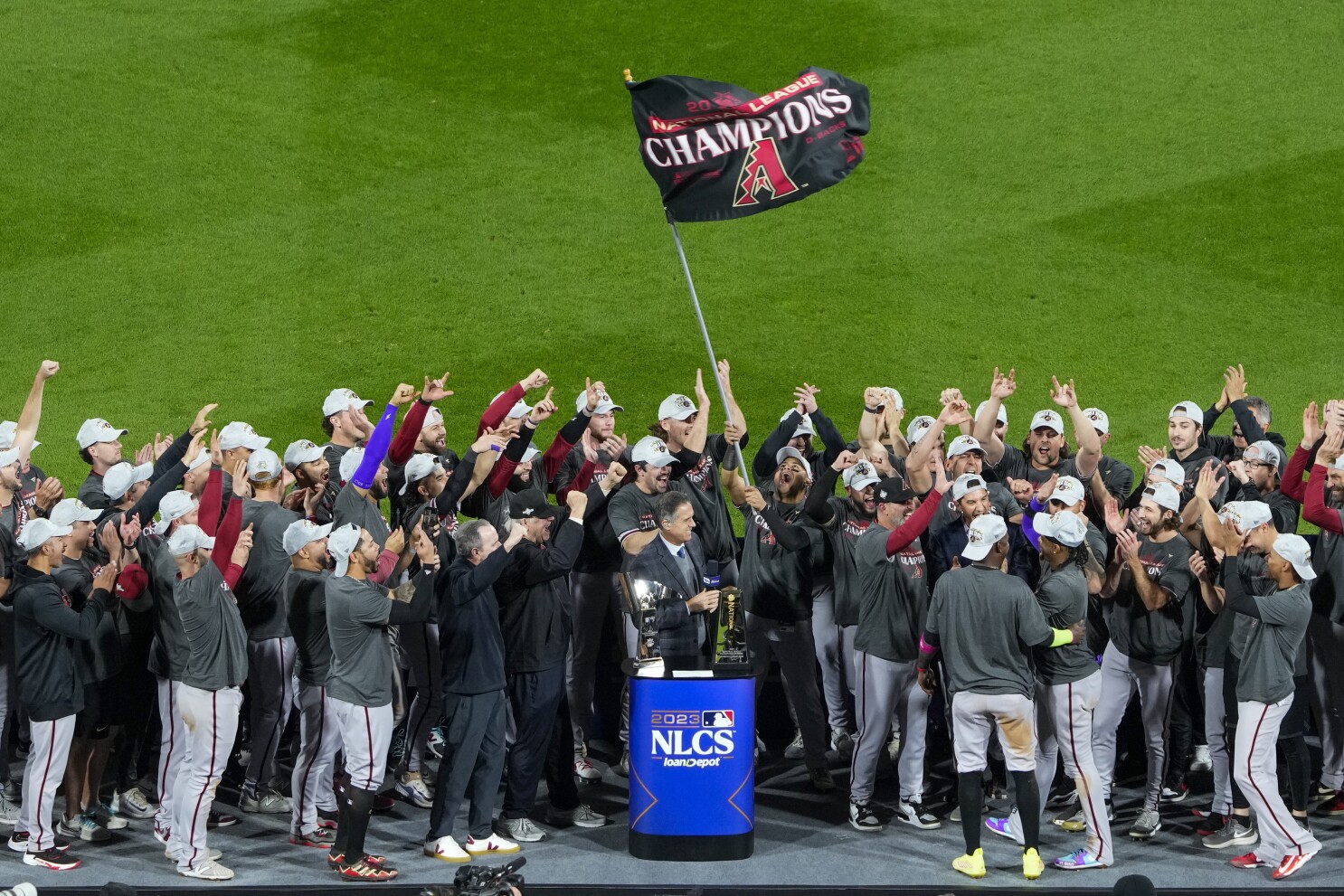 MLB playoffs 2023: Astros and Diamondbacks advance to LCS, Phillies one win  away