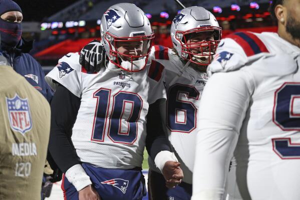 Buccaneers need to stay far away from Patriots quarterback Mac