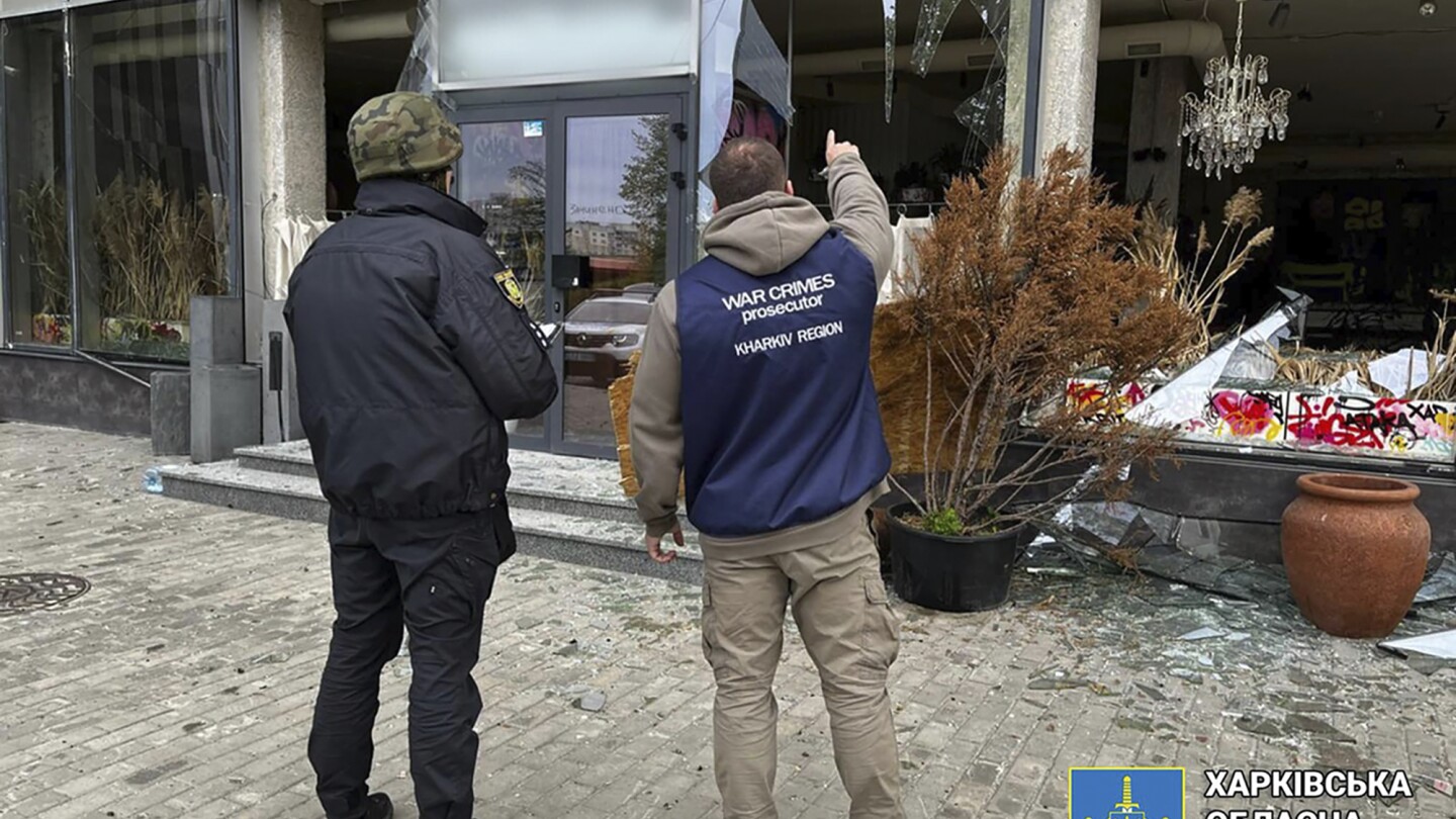 КИЕВ Украйна АП — Украински официални лица в сряда изразиха