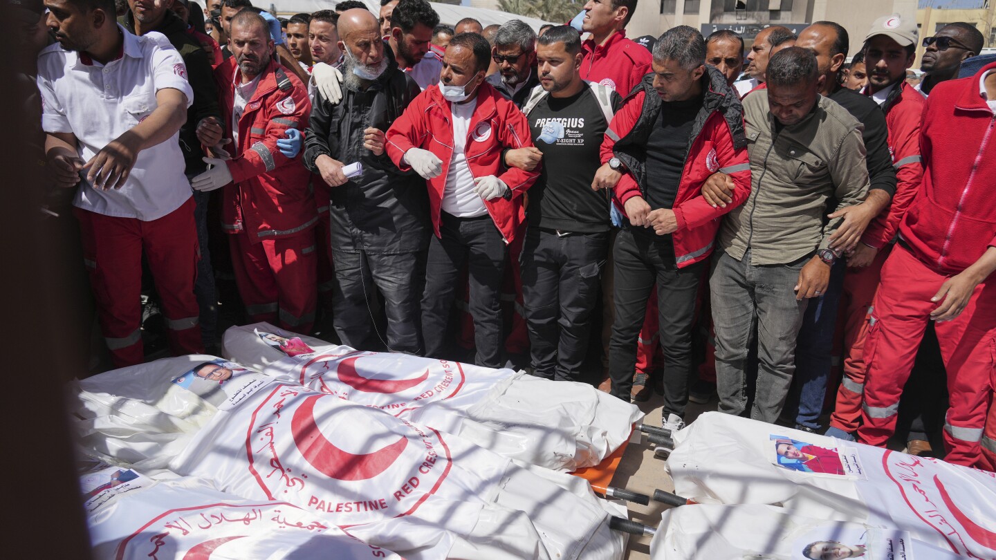 Israeli troops killed 15 Palestinian medics and buried them in a mass grave, UN says