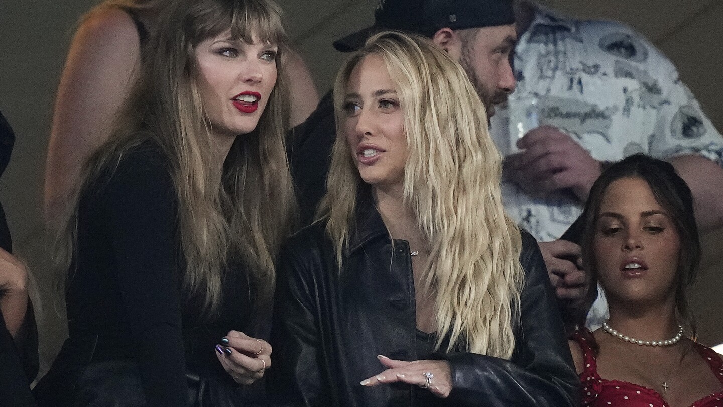 Taylor Swift watches Travis Kelce’s Chiefs take on the Jets at MetLife Stadium