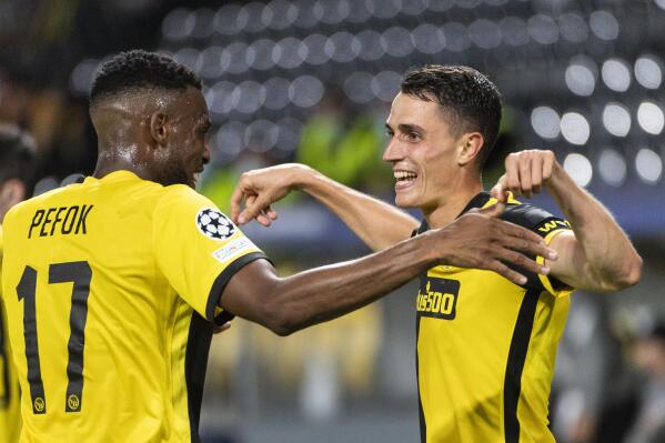 Teammates of Ferencvarosi TC celebrate after the UEFA Europa