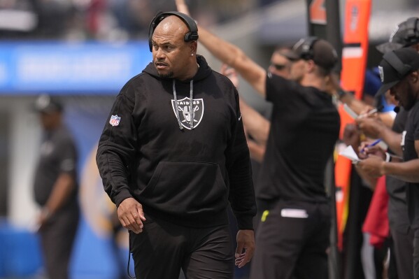 Antonio Pierce defends his decision after Raiders punt in Chargers  territory late in their opener | AP News