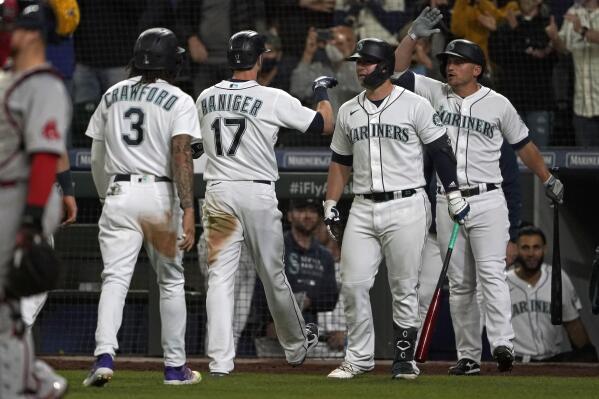 Seattle Mariners: Mitch Haniger could be shut out of a starting job in 2021