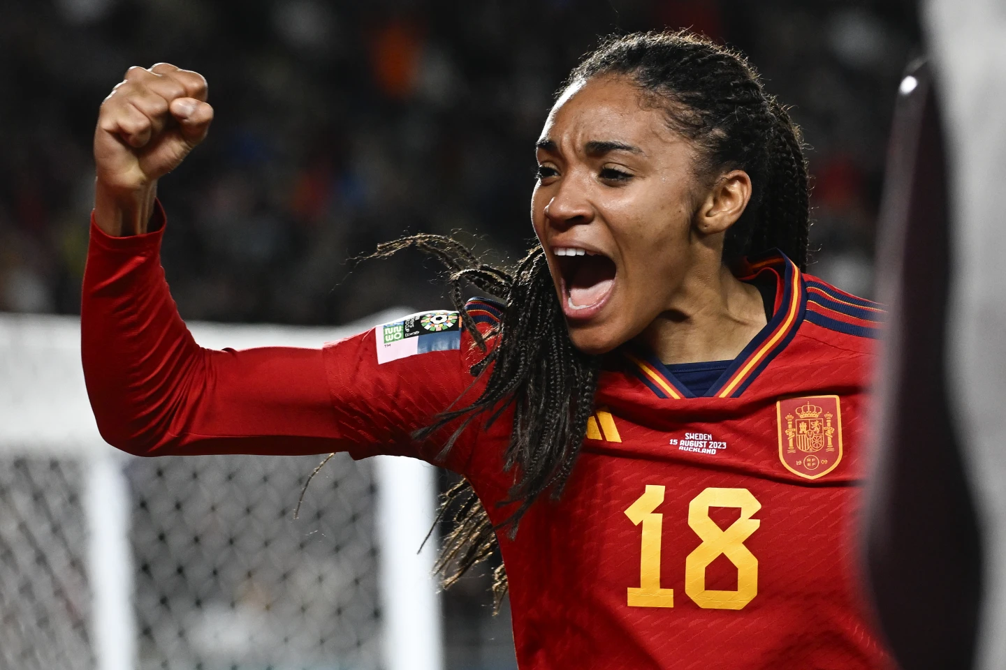 萨尔玛·帕拉鲁洛成为西班牙晋级女足世界杯决赛的明星