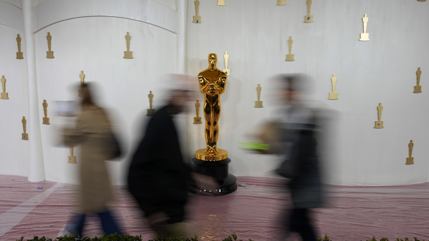 Преди неделните награди на Академията филмовите сценаристи на Асошиейтед прес