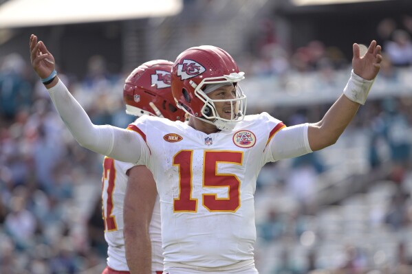 Chiefs and Patrick Mahomes agree to restructured deal to include