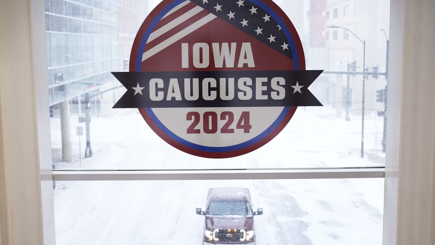 Tormenta de nieve azota parte de EE. UU. y obliga a cancelar mítines en  vísperas del caucus de Iowa