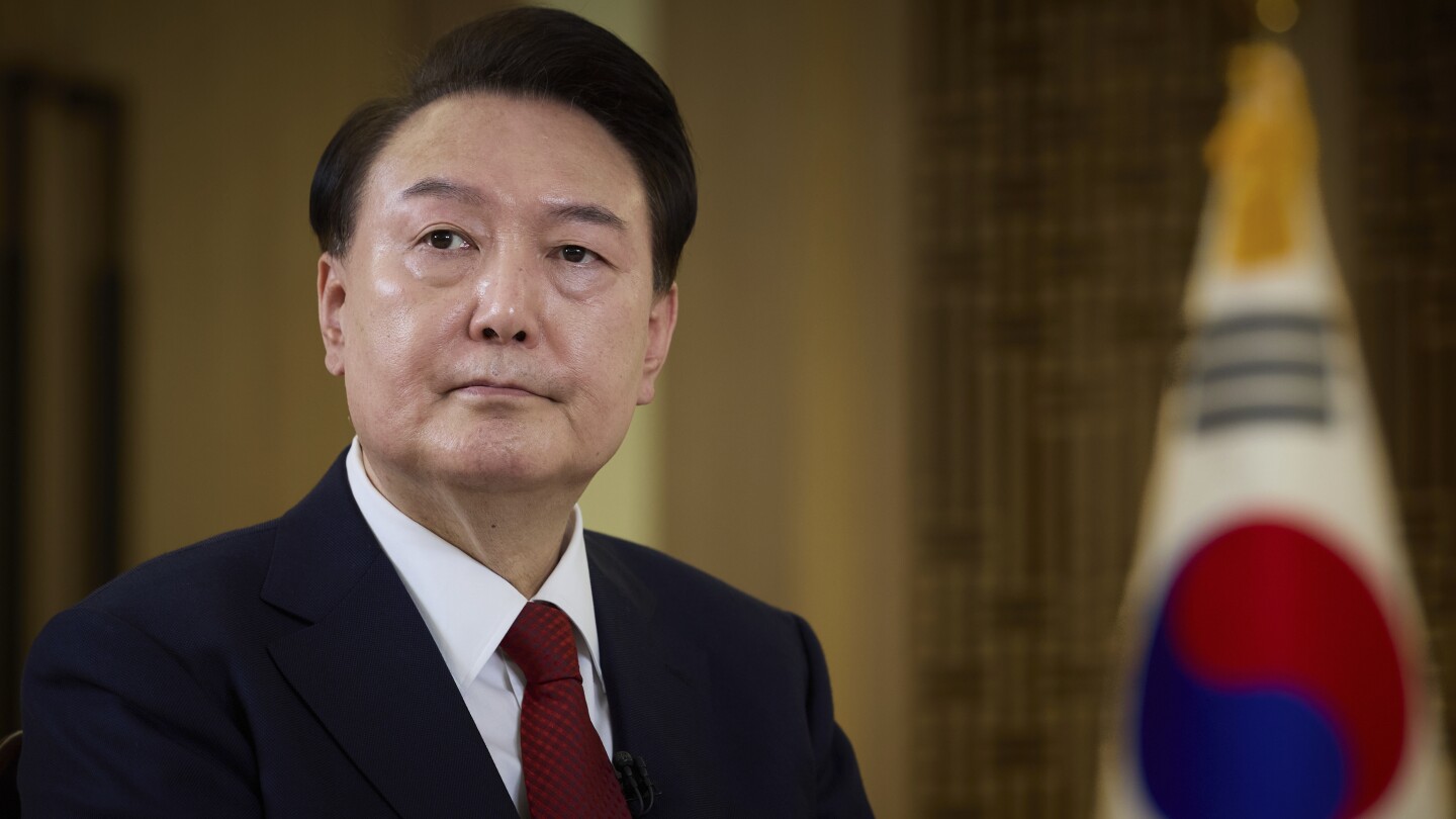 South Korean president reiterates that Seoul will not seek its own nuclear deterrent