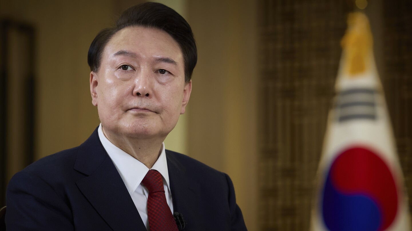 한국 대통령은 한국이 자체적인 핵 억지력을 확보하려고 노력하지 않을 것이라고 거듭 강조했습니다.